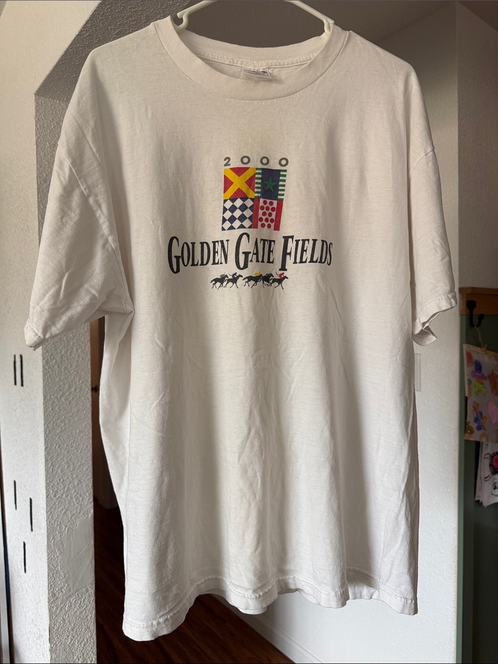 Vintage 2000 Golden Gate Fields White Graphic T-Shirt